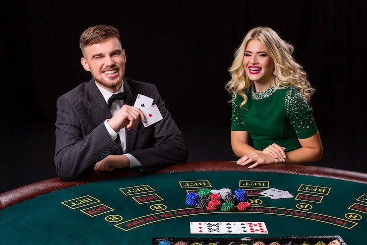 arahtogel slot platform overview showing football, live tables, slots, and specialty games